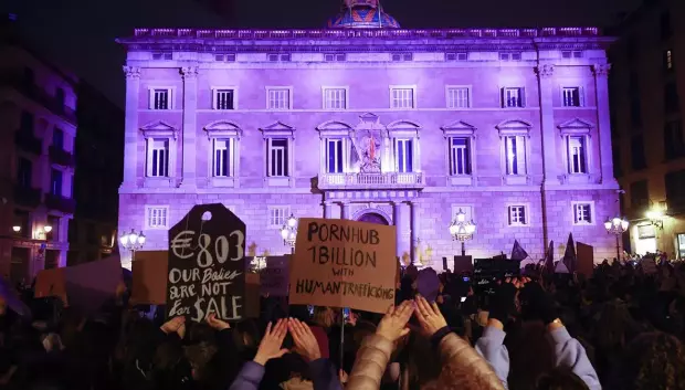 Manifestación de la Coordinadora 8M Moviment Feminista de Barcelona, el 8 de marzo.
