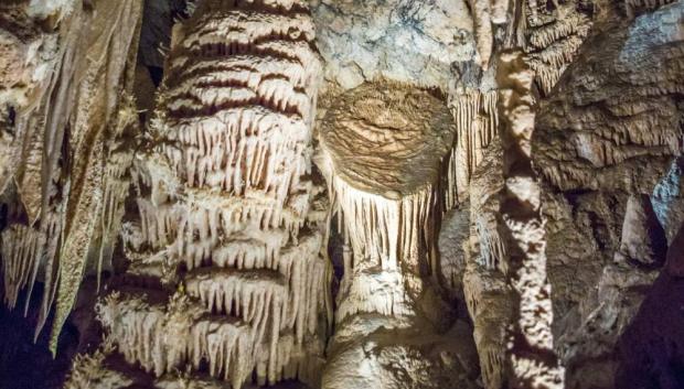 Las grutas albergan formaciones geológicas singulares.