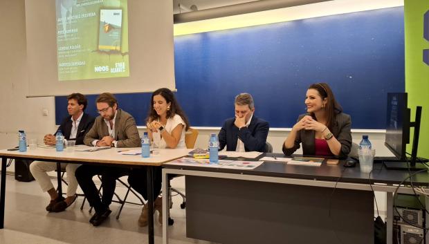 Alberto Tarradas, Javier Martínez-Fresneda, Andrea Llopart, José Domingo y Lorena Roldán, en la UPF