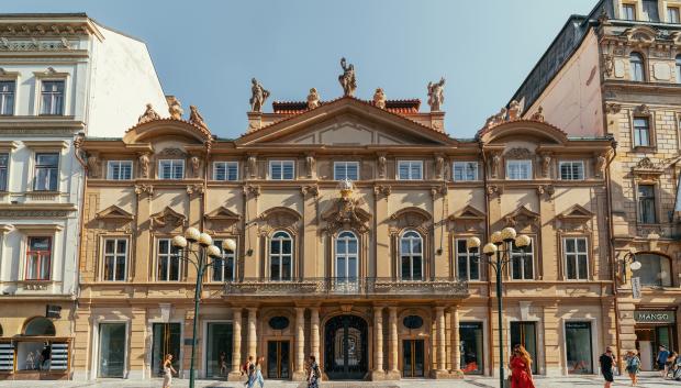 El Palacio Severin alberga el museo Mucha.
