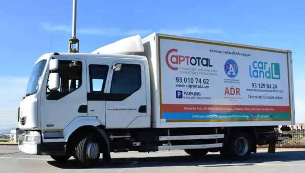 El carnet de camión o autobús pueden salirte gratis
