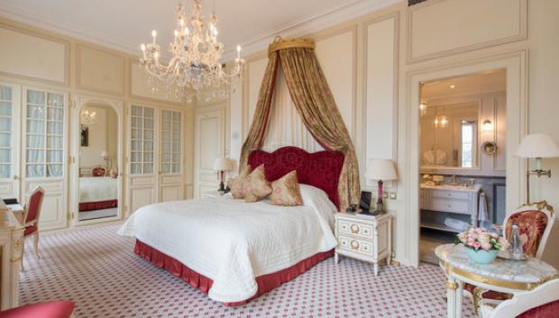 Habitación de Sisí en el hotel Beau Rivage de Ginebra.