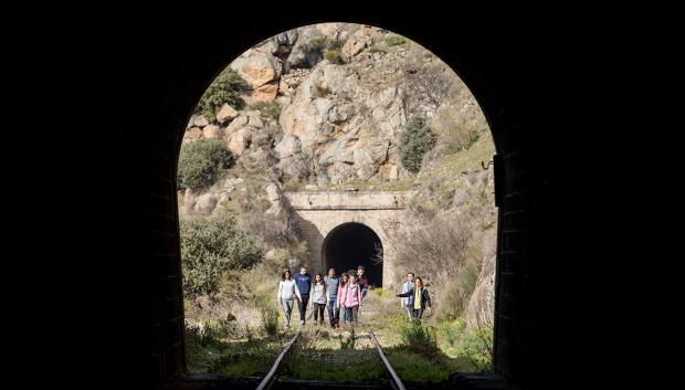 Solo 300 personas al día pueden realizar esta ruta única en el mundo.