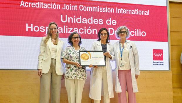 Entrega del premio en las instalaciones del hospital