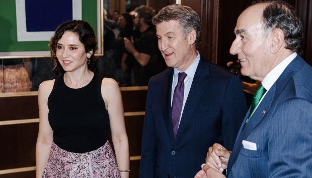 Isabel Díaz Ayuso; el presidente del PP, Alberto Núñez Fiejóo, y el presidente de Iberdrola, Ignacio Galán