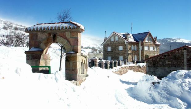 Brañosera, en la Montaña Palentina, en época de nieve