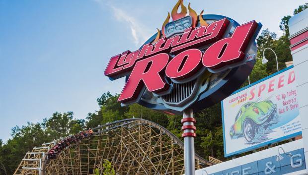 Lightning Rod, una de las montañas rusas más rápidas del mundo con armazón de madera.