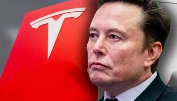 El fabricante Tesla parece navegar a la deriva