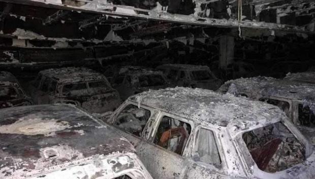Las imágenes de las bodegas del barco incendiado son dantescas