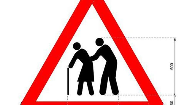 Esta señal que avisa de la posible presencia de ancianos ha sido calificada de edadista