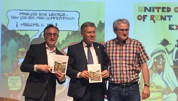 Ramon Tremosa y Eduard Gràcia (izq y centro), juntos en un acto
