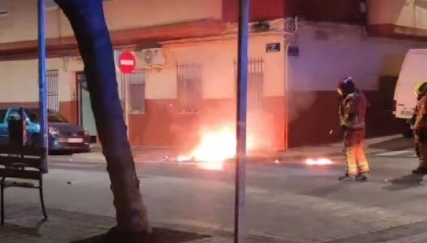 Incendio provocado por un patinete eléctrico.