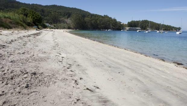 Playa de Arneles