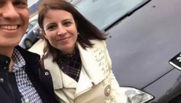Adriana Lastra, el Peugeot y Pedro Sánchez
