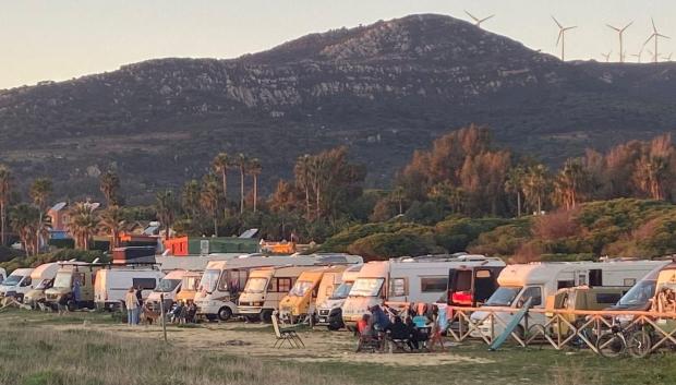 En Tarifa la acampada libre se ha hecho habitual