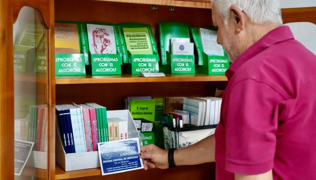 La 'literatura' de AA es una herramienta fundamental en la recuperación: recoge la experiencia de años de trabajo y miles de testimonios compartidos