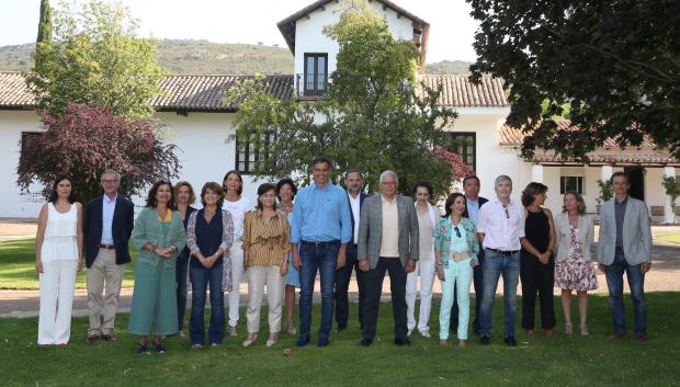 El presidente del Gobierno Pedro Sánchez reunido esta mañana con su Gobierno en Quintos de Mora, Toledo. 25/08/2018
pictured: Spain's Vice President and Presidency, Court Relationships and Equality Minister: Carmen Calvo, Spain's Foreign Minister, European Union and Cooperation : Josep Borrell, Spain´s Justice Minister: Dolores Delgado, Spain´s Defense Minister: Margarita Robles, Spain´s Finance Minister : Maria Jesus Montero, Spain´s Interior Minister: Fernando Grande Marlaska, Spain's Development Minister : Jose Luis Abalos, Spain's Territorial Policy and Public Function Minister: Meritxell Batet, Spain's Spokesperson and Education and Professional Training Minister: Isabel Celaa, Spain's Employment, Migrations and Social Security Minister: Magdalena Valerio, Spain's Minister for Ecological Transition : Teresa Ribera, Spain's Agriculture, Fishing and Feeding Minister: Luis Planas, Spain's Economy and Business Minister : Nadia Calviño, Spain's Health, Consumption and Social Welfare Minister: Carmen Monton, Spain's Science, Innovation and Universities Minister: Pedro Duque, Spain's Industry, Trade and Tourism Minister: Reyes Maroto, Spain's Culture and Sports Minister : Jose Guirao