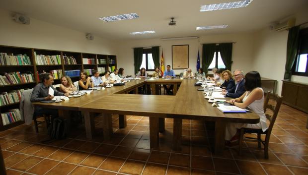 El presidente del Gobierno Pedro Sánchez reunido esta mañana con su Gobierno en Quintos de Mora, Toledo. 25/08/2018
pictured: Spain's Vice President and Presidency, Court Relationships and Equality Minister: Carmen Calvo, Spain's Foreign Minister, European Union and Cooperation : Josep Borrell, Spain´s Justice Minister: Dolores Delgado, Spain´s Defense Minister: Margarita Robles, Spain´s Finance Minister : Maria Jesus Montero, Spain´s Interior Minister: Fernando Grande Marlaska, Spain's Development Minister : Jose Luis Abalos, Spain's Territorial Policy and Public Function Minister: Meritxell Batet, Spain's Spokesperson and Education and Professional Training Minister: Isabel Celaa, Spain's Employment, Migrations and Social Security Minister: Magdalena Valerio, Spain's Minister for Ecological Transition : Teresa Ribera, Spain's Agriculture, Fishing and Feeding Minister: Luis Planas, Spain's Economy and Business Minister : Nadia Calviño, Spain's Health, Consumption and Social Welfare Minister: Carmen Monton, Spain's Science, Innovation and Universities Minister: Pedro Duque, Spain's Industry, Trade and Tourism Minister: Reyes Maroto, Spain's Culture and Sports Minister : Jose Guirao