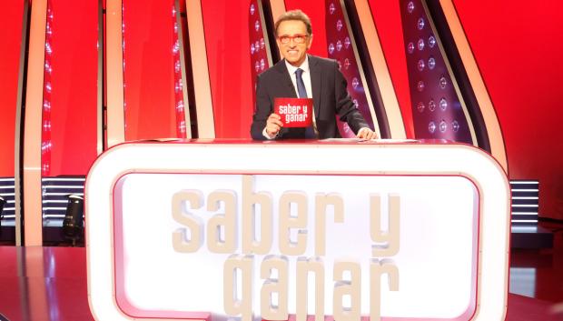 El presentador Jordi Hurtado durante el 20 aniversario del programa ''Saber y Ganar'' en Barcelona 16/02/217