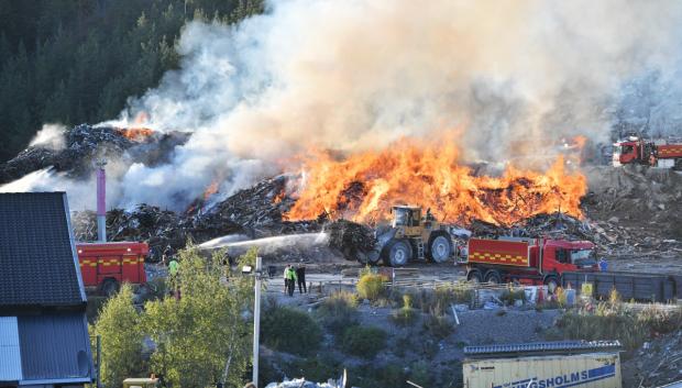Incendio en un vertedero el 5 de septiembre de 2021 en Botkyrka