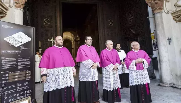 Los canónigos Tomás Pajuelo, Fernando Cruz Conde , Antonio Llamas y Manuel Montilla, en una imagen de archivo