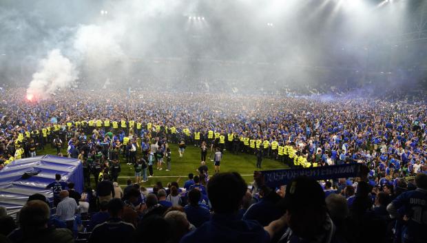 La afición del Oviedo celebra el ascenso a Primera División