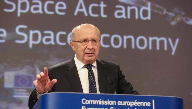 Andrius Kubilius, comisario europeo de Defensa y Espacio, interviene en una rueda de prensa sobre la visión de la Economía Espacial Europea