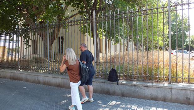 Basura en el entorno de la GMU de Córdoba