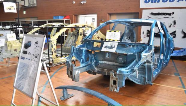 Imagen del BYD Atto desmontado en Japón