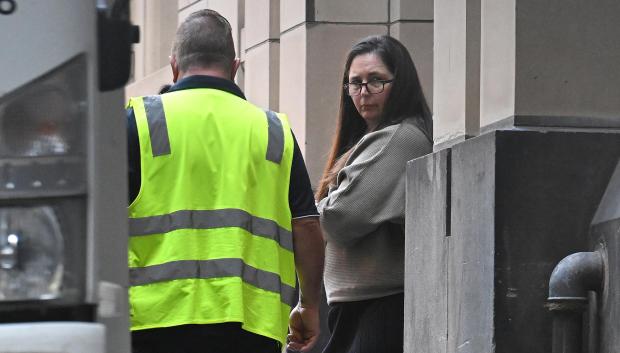 Melbourne (Australia), 07/07/2025.- A photo made available on 07 July 2025 shows defendant Erin Patterson in Melbourne, Australia, 15 April 2025 (issued 07 July 2025). A jury has reached a verdict that Erin Patterson was found guilty of all counts for cooking a mushroom lunch that killed three relatives and injured another. EFE/EPA/JAMES ROSS AUSTRALIA AND NEW ZEALAND OUT