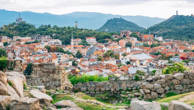 Vista del casco antiguo medieval de Plovdiv desde la colina Nebet.