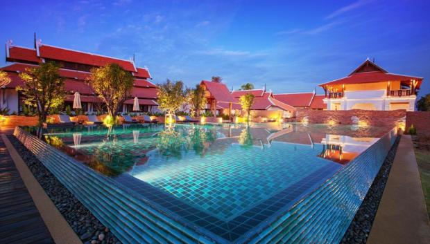 Piscina del hotel.