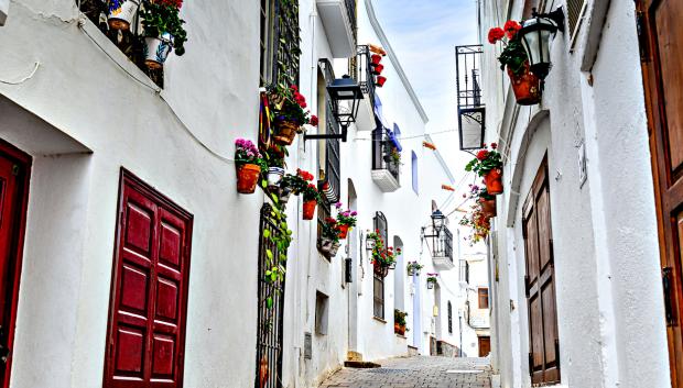 Calle típica del pintoresco pueblo de Mojácar.