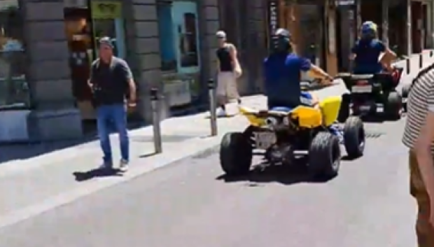 Su salida de Canalejas a toda velocidad y sin respetar el paso de cebra