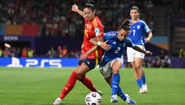 Leila Ouahabi y Elisabetta Oliviero, en el España - Italia de la fase de grupos