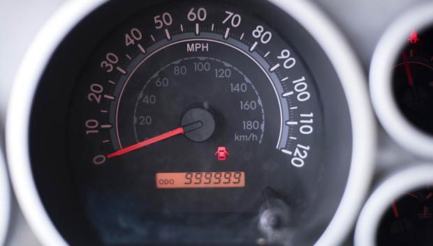 El marcador del coche en millas: 1,6 millones de kilónetros