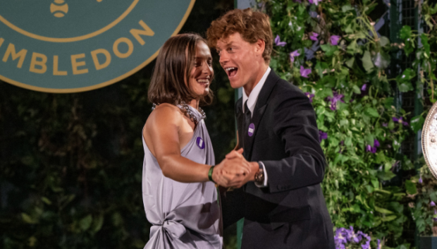 Iga Swiatek y Jannik Sinner, en el baile de los campeones de Wimbledon