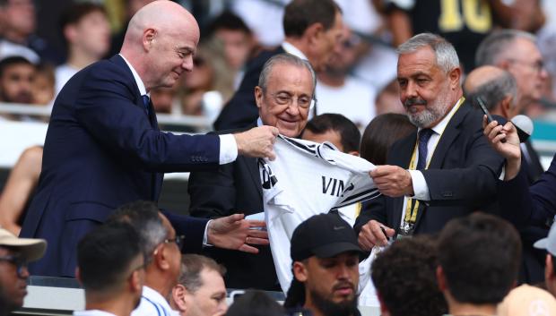 Florentino Pérez junto al presidente de la FIFA, Gianni Infantino