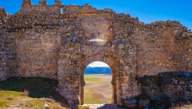Ruinas del castillo de Gormaz, la mayor fortaleza árabe durante la Edad Media en Europa.