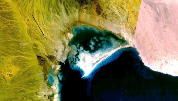 Imagen satelital de Berenice, un antiguo puerto en la costa del Mar Rojo. Un investigador de la KU afirma que la nueva información sobre Berenice debería impulsar un reexamen de la migración al valle del Nilo antes o durante el Último Máximo Glacial
