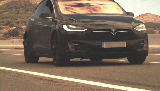El Tesla, doblaba la velocidad permitida