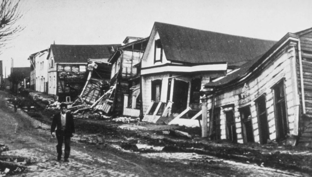 Casas en Valdivia, Chile, tras el terremoto de 1960