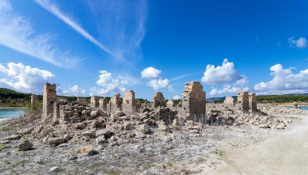 Ruinas de 'La Isabela' visibles en época de sequía