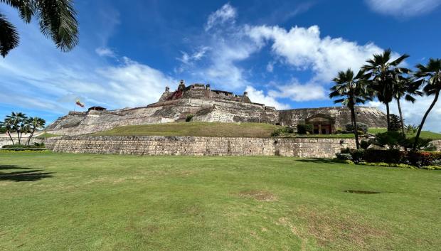 Jardines del castillo de San Felipe en Cartagena de Indias