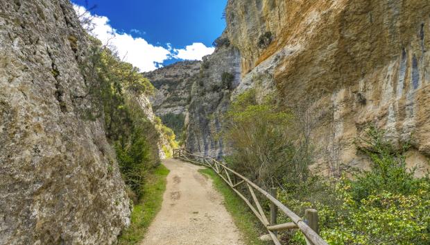 Desfiladero del Parque Natural Montes Obarenes-San Zadornil.