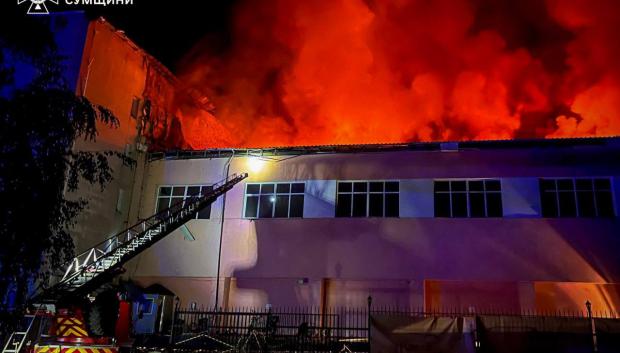 Uno de los edificios afectados de la ciudad de Sumi tras el ataque ruso con drones