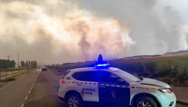 Investigado por lanzar una bengala y provocar un incendio que quemó dos hectáreas de matorral en Lucillo (León)