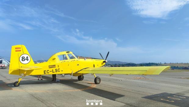 Avión de vigilancia y ataque 50.84 (AVA) de carga terrestre enviado por Cataluña a los incendios de Orense