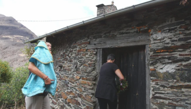 Susana lleva a la Virgen de Lusio a un lugar seguro