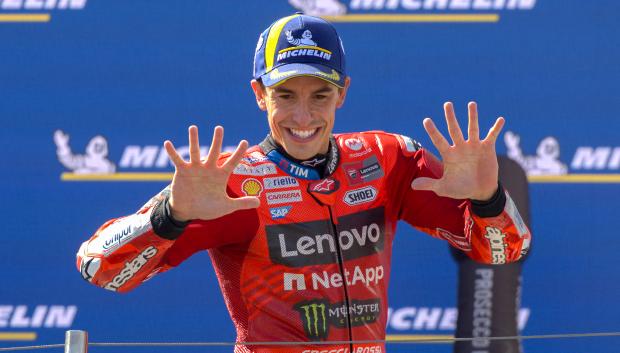 Marc Márquez celebra la victoria en el GP de Hungría